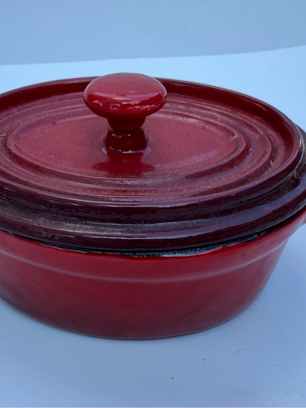 Red Enameled Dutch Oven with Lid - Classic Home Kitchen Cookware